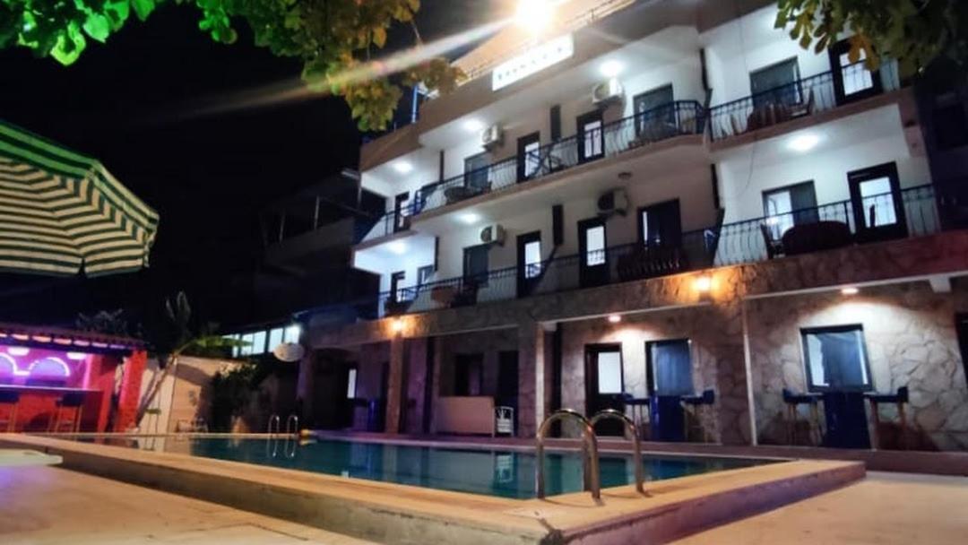 Ada Blue Star Apart Otel ไอดิน ภายนอก รูปภาพ